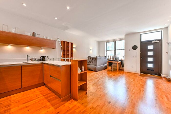 1 Bedroom Flat To Rent In Arlington Road, Camden, London, NW1