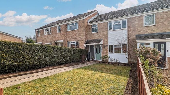 3 Bedroom Terraced House For Sale In Hatchetts Drive, Haslemere, GU27