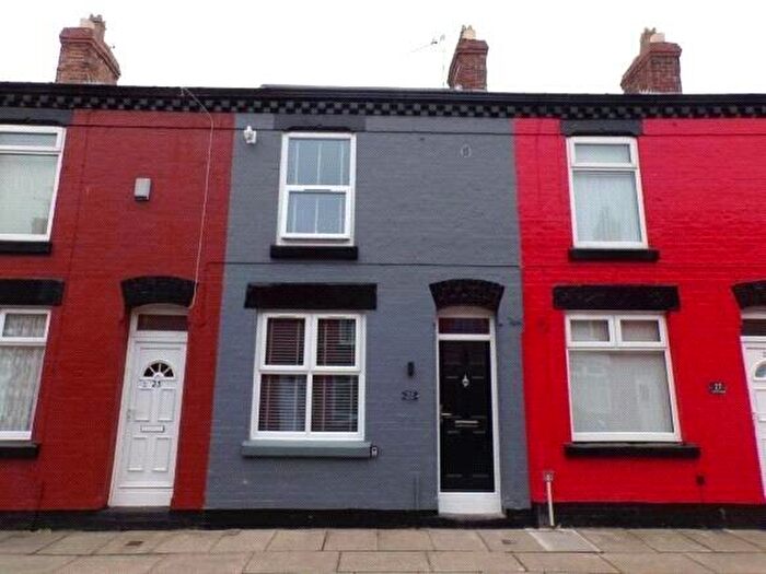 3 Bedroom House To Rent In Gordon Street, L15