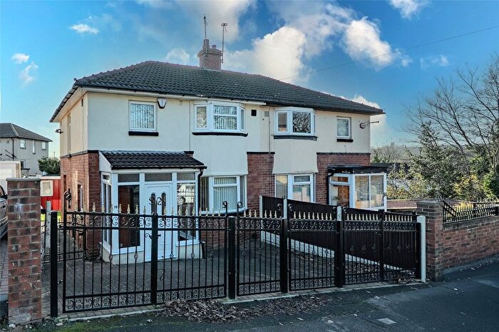 3 Bedroom Semi-Detached House For Sale In Burley Wood Mount, Leeds, West Yorkshire, LS4