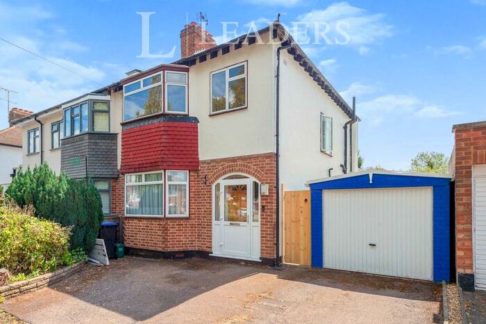 3 Bedroom Semi-Detached House To Rent In Bramble Road, AL10