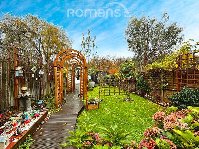 3 Bedroom End Of Terrace House For Sale In College Road, College Town, Sandhurst, GU47