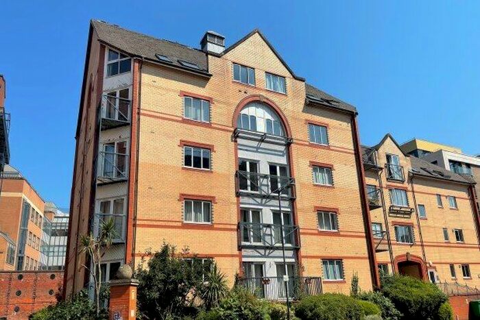 Studio To Rent In Jessop Court, Bristol, BS1