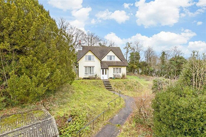 3 Bedroom Detached House For Sale In Tupwood Lane, Caterham, Surrey, CR3