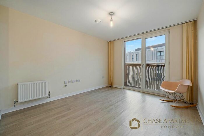 1 Bedroom Flat To Rent In Wood House, Grosvenor Waterside, Chelsea, SW1W