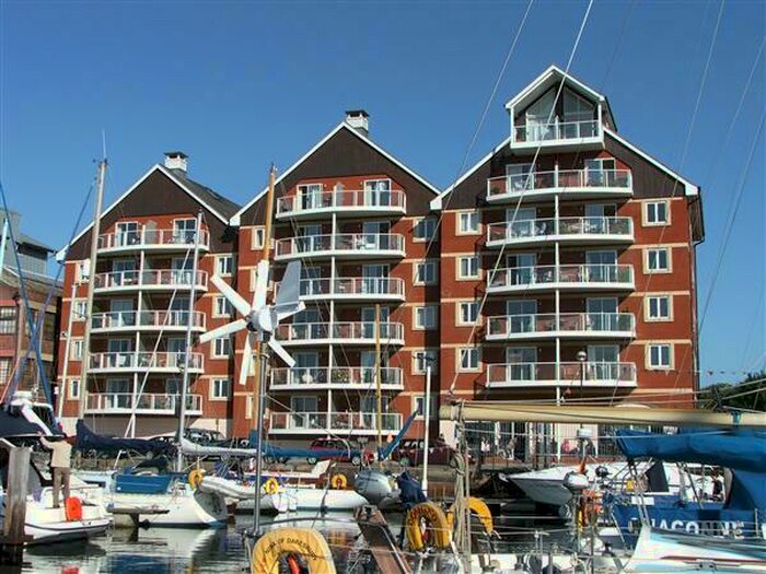 4 Bedroom Apartment To Rent In Neptune Square, Ipswich, Suffolk, IP4