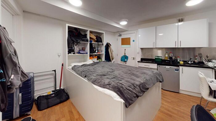 1 Bedroom Flat To Rent In Pipe Lane, Bristol, BS1