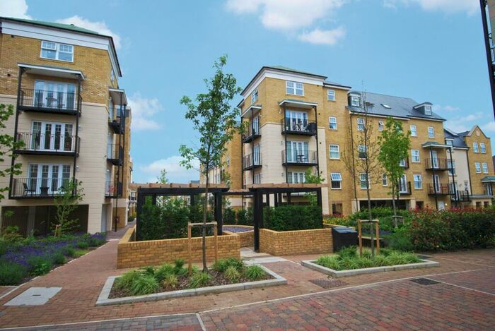 2 Bedroom Flat To Rent In Renwick Drive Trinity Village, BR2