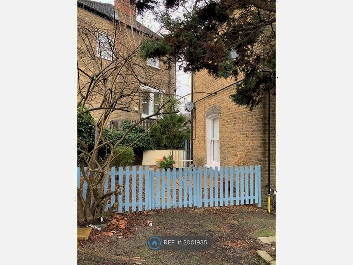 2 Bedroom Flat To Rent In Westcombe Hill, London, SE3