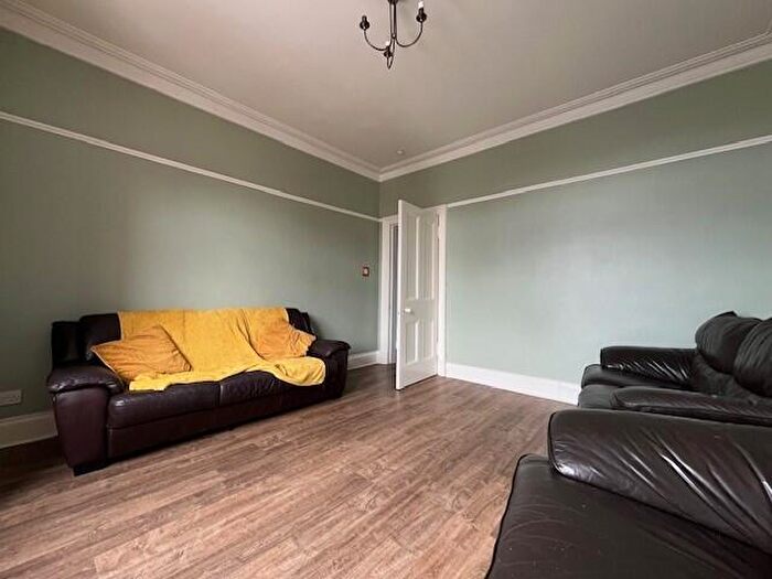 2 Bedroom Flat To Rent In Gateside Street, Largs, KA30