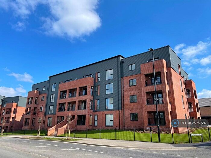 2 Bedroom Flat To Rent In Lime Tree House, Bristol, BS13