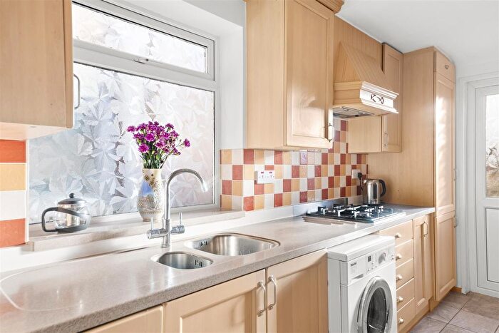 3 Bedroom Semi-Detached House For Sale In Wood End Way, Northolt, UB5