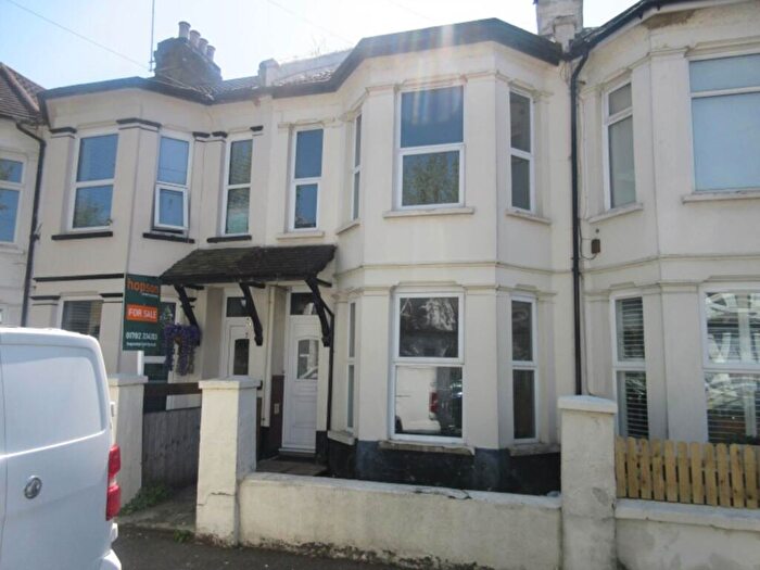 3 Bedroom Terraced House For Sale In St Anns Road, Southend On Sea, SS2