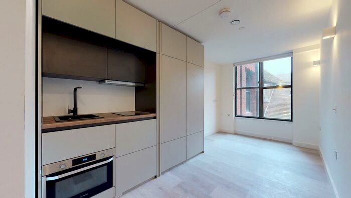 Studio To Rent In George Street, LU1