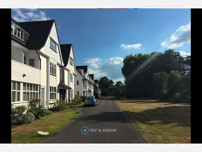 2 Bedroom Flat To Rent In Watts Road, Thames Ditton, KT7