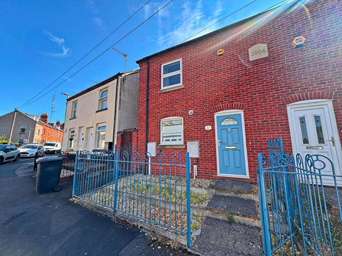 2 Bedroom End Of Terrace House For Sale In Druid Street, Hinckley, Leicestershire, LE10