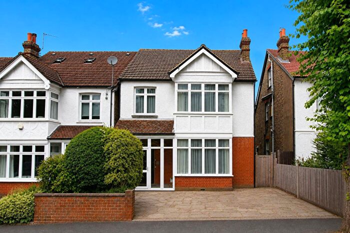 5 Bedroom Detached House For Sale In Grosvenor Avenue, Carshalton, SM5