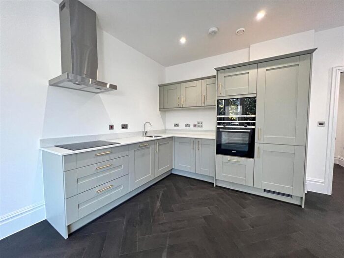 1 Bedroom Apartment For Sale In Llys Sophia, Cathedral Road, Pontcanna, CF11