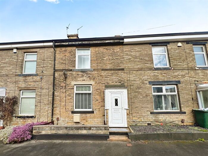 2 Bedroom Terraced House For Sale In Vernon Place, Bradford, BD2