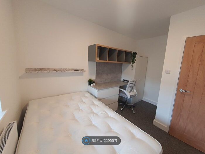 7 Bedroom Semi-Detached House To Rent In High Street, Twerton, Bath, BA2