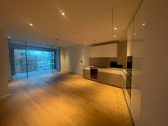 3 Bedroom Apartment To Rent In Electric Boulevard, London, SW11