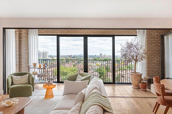 3 Bedroom Flat For Sale In Graphite Square, Albert Embankment, SE11