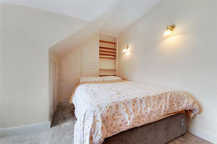 4 Bedroom Terraced House To Rent In Sandringham Road, Golders Hill Park, NW11
