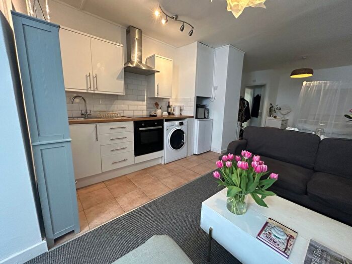 Studio To Rent In Worcester Terrace, Bristol, BS8