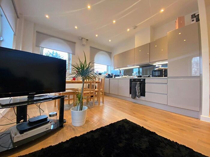 2 Bedroom Apartment To Rent In Rainsford Road, Chelmsford, CM1