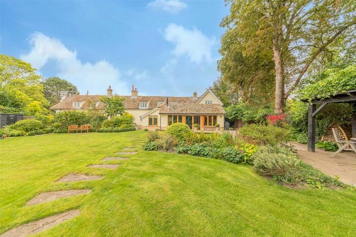 3 Bedroom Semi-Detached House For Sale In Mill Lane, Bassingbourn, Royston, Cambridgeshire, SG8