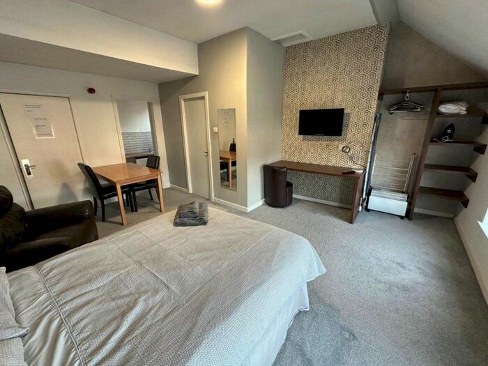 1 Bedroom Flat To Rent In High Street, Yarm, TS15