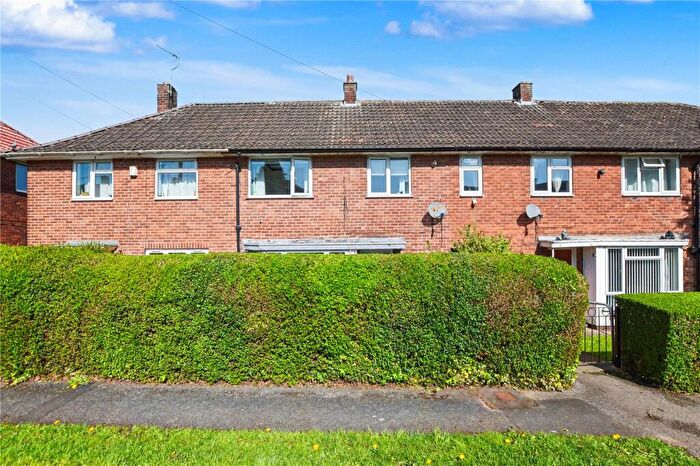 3 Bedroom Terraced House For Sale In Harley Walk, Leeds, LS13