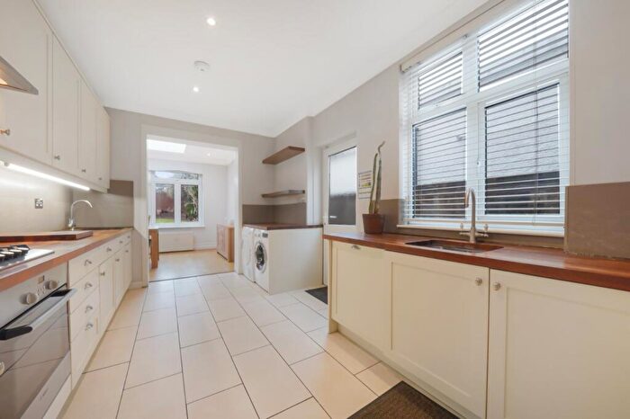 4 Bedroom Detached House For Sale In Chambers Lane, London, NW10