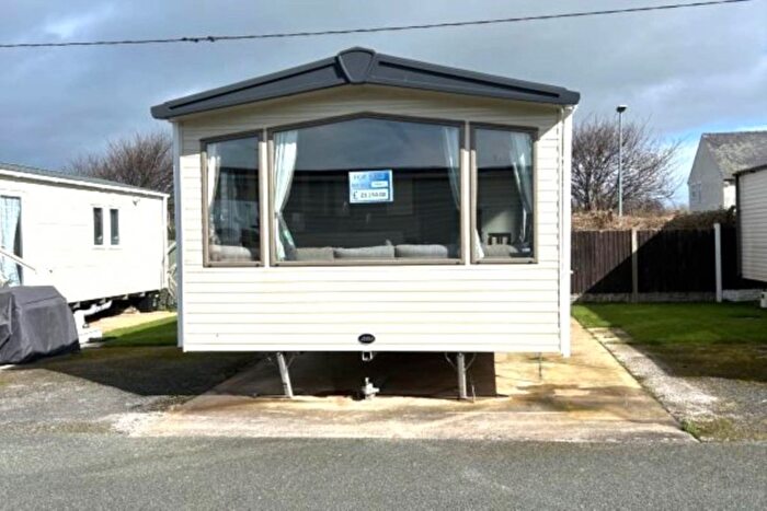 2 Bedroom Park Home For Sale In Towyn, Abergele, LL22