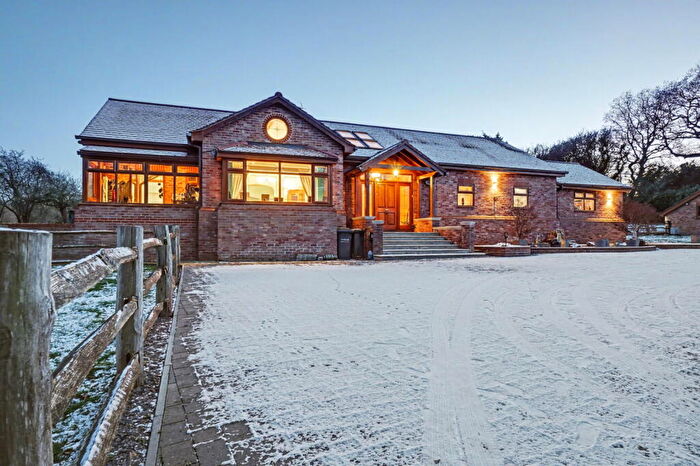 4 Bedroom Detached House For Sale In Priestwood Road, Meopham, Gravesend, DA13