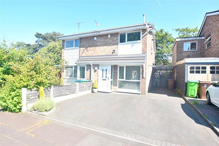 2 Bedroom Semi-Detached House For Sale In Arden Avenue, Alkrington, Middleton, Manchester, M24