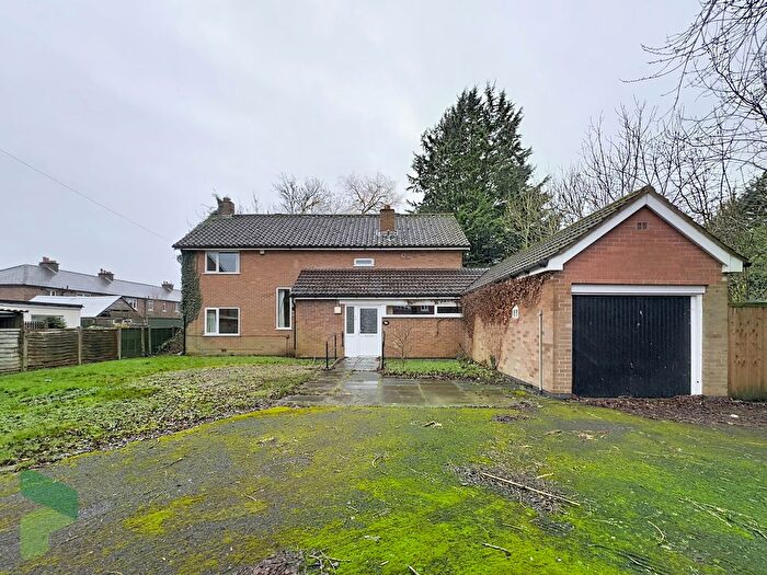 4 Bedroom Detached House For Sale In Brownedge Road, Lostock Hall, Preston, PR5