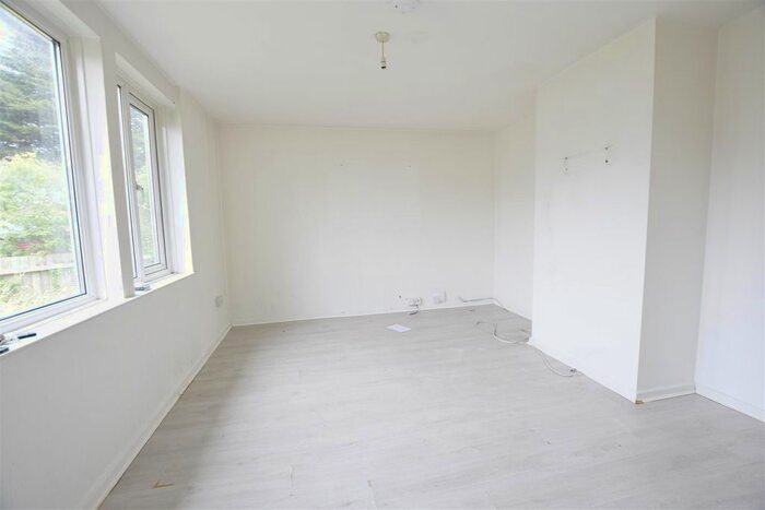 3 Bedroom Semi-Detached House To Rent In Atlantic Place, Barry, CF63