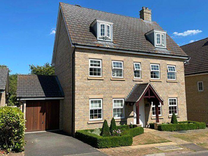 5 Bedroom Detached House For Sale In Lytham Park: Oundle, PE8