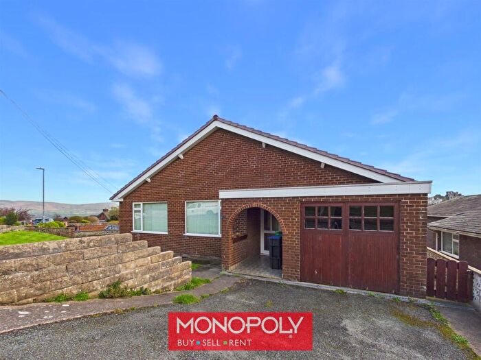 3 Bedroom Detached Bungalow For Sale In Accar Y Forwyn, Denbigh, LL16