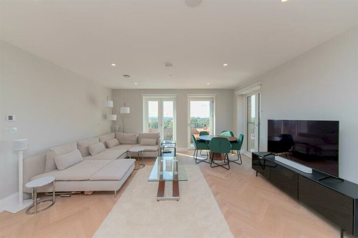 2 Bedroom Flat To Rent In Meander Road, London, NW7