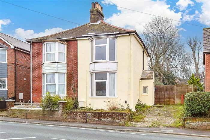 3 Bedroom Semi Detached House For Sale In Fairlee Road, Newport, Isle Of Wight, PO30