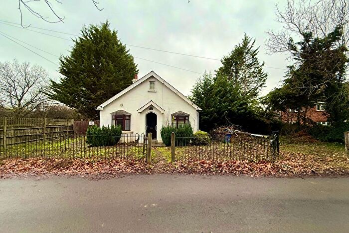 5 Bedroom Detached House For Sale In Slough Road, Iver Heath, SL0