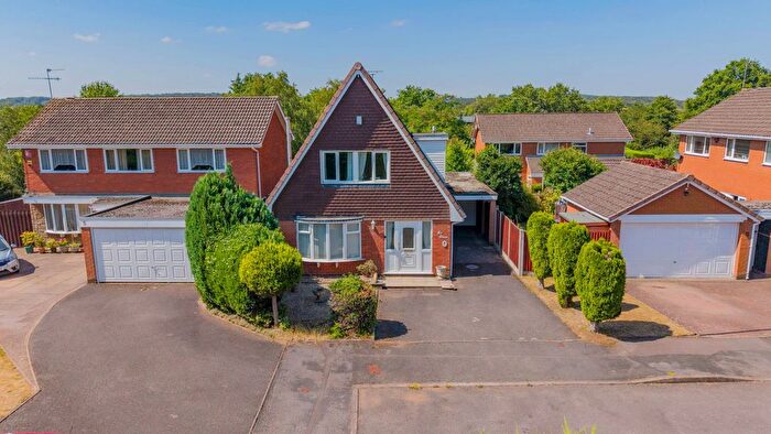 3 Bedroom Detached House For Sale In The Heathlands, Wombourne, WV5
