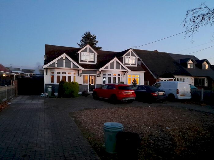 5 Bedroom Detached House To Rent In Romford, Essex, RM5