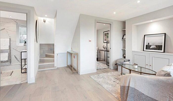2 Bedroom Flat To Rent In Northfield Avenue, London, W13