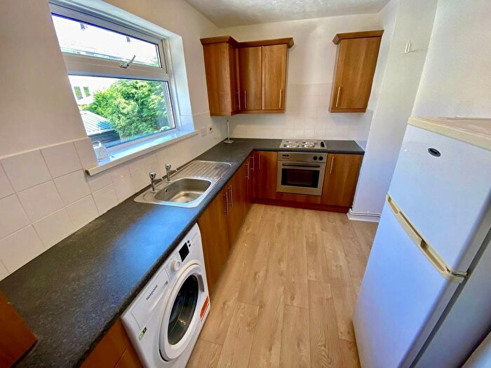 1 Bedroom Flat To Rent In The Spinney, Sketty Park, Sketty, Swansea, SA2