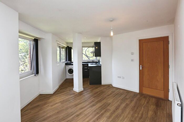 1 Bedroom Apartment For Sale In Wickham Road, Fareham, PO16