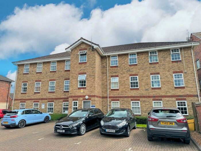 2 Bedroom Apartment For Sale In Henry Bird Way, Northampton, NN4