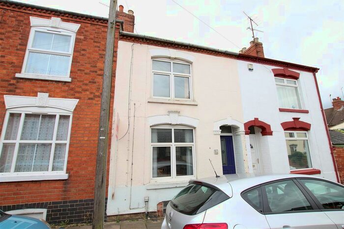 5 Bedroom Terraced House To Rent In Moore Street, Northampton, NN2